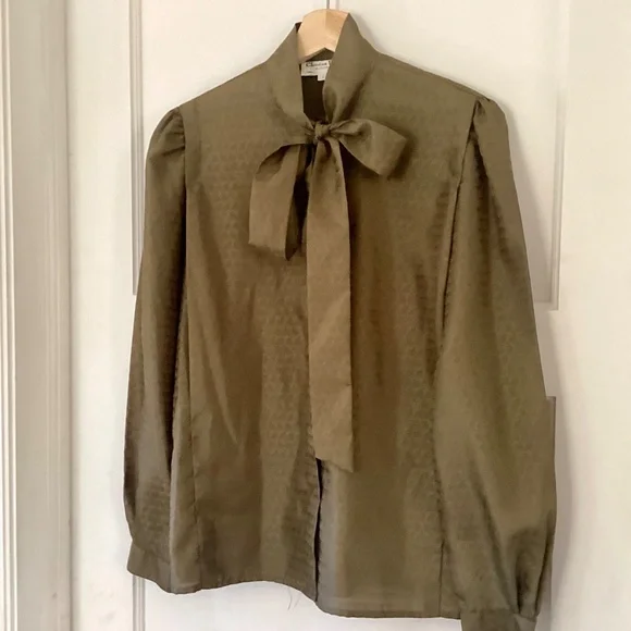 Christian Dior Vintage Olive Green Neck Bow tie Blouse size 6 Logo Old Money - Picture 3 of 16